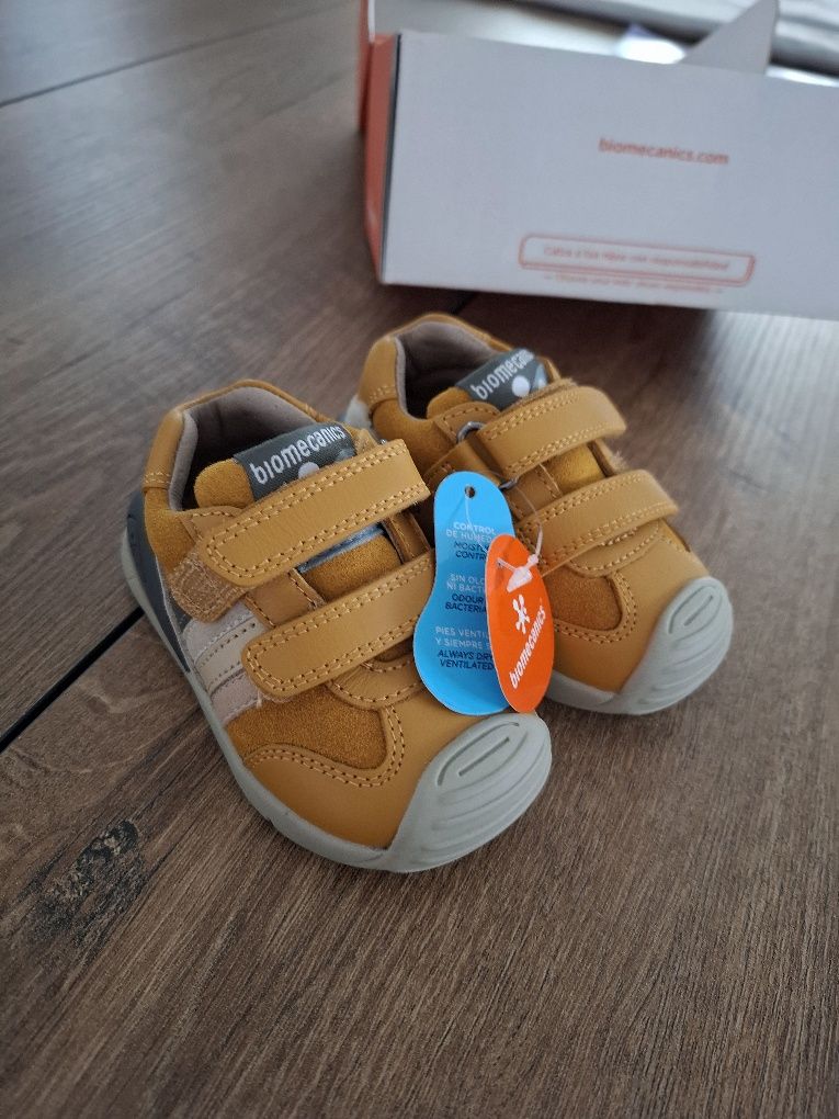 Pantofi copii biomecanics noi marime 19