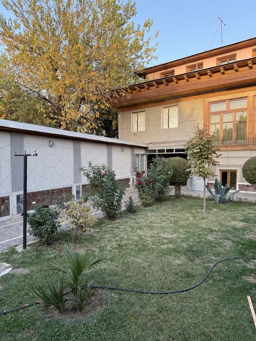 Eski shaxarda uy sotiladi