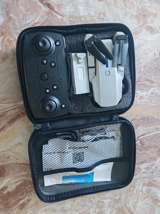 Dronă în stare bună.