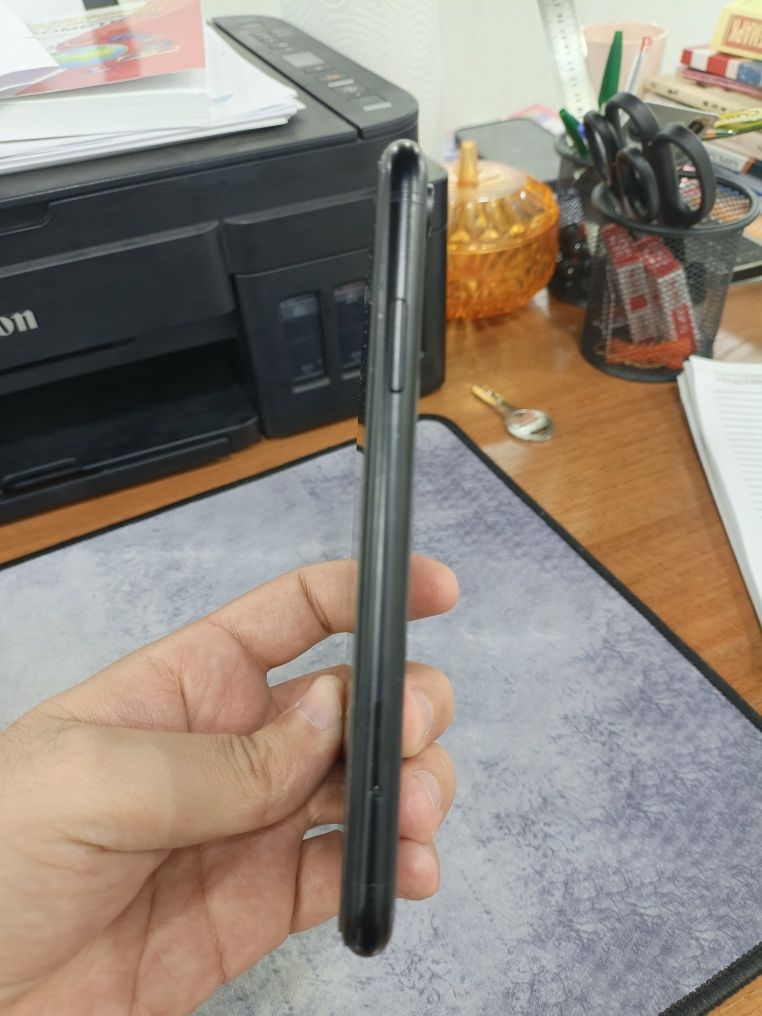 iPhone XR 128gb.
