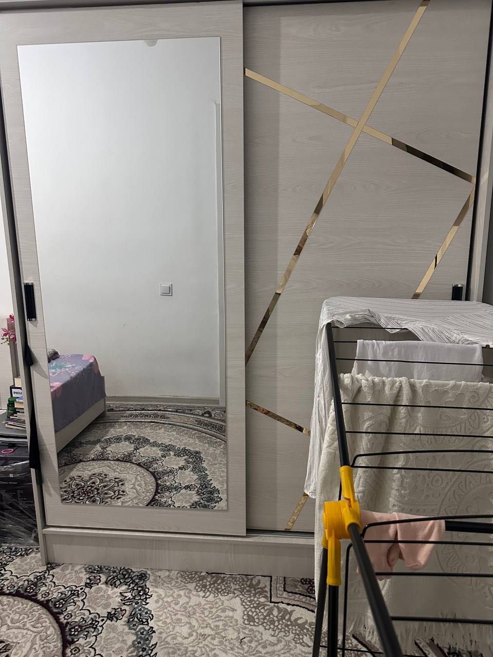 Mebel sotiladi, matrasi bilan juda arzon narxda