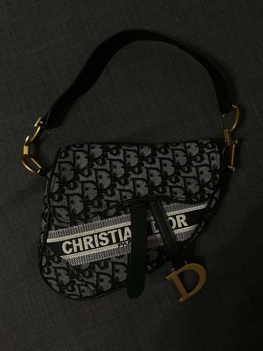 Дамска чанта-асиметрична