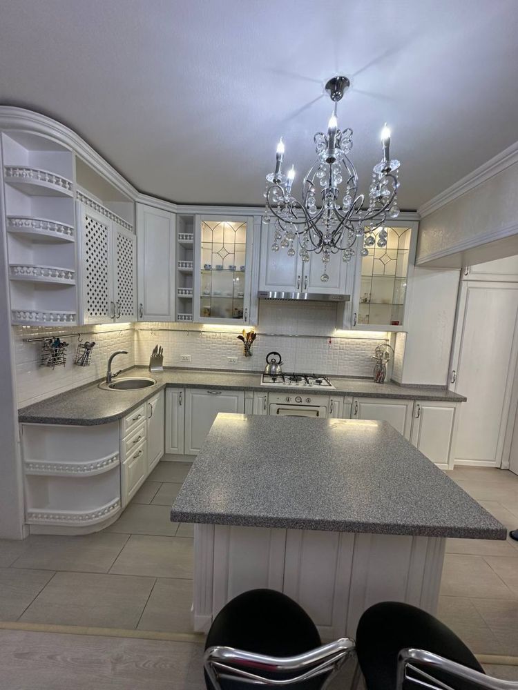 Продам квартиру 77 серия Генерал Петрова