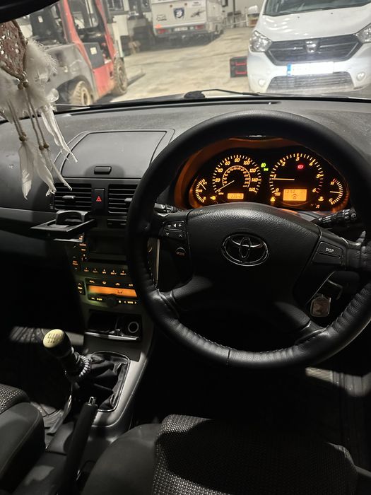 Toyota avensis 2.2 d4d/Тойота авенсис