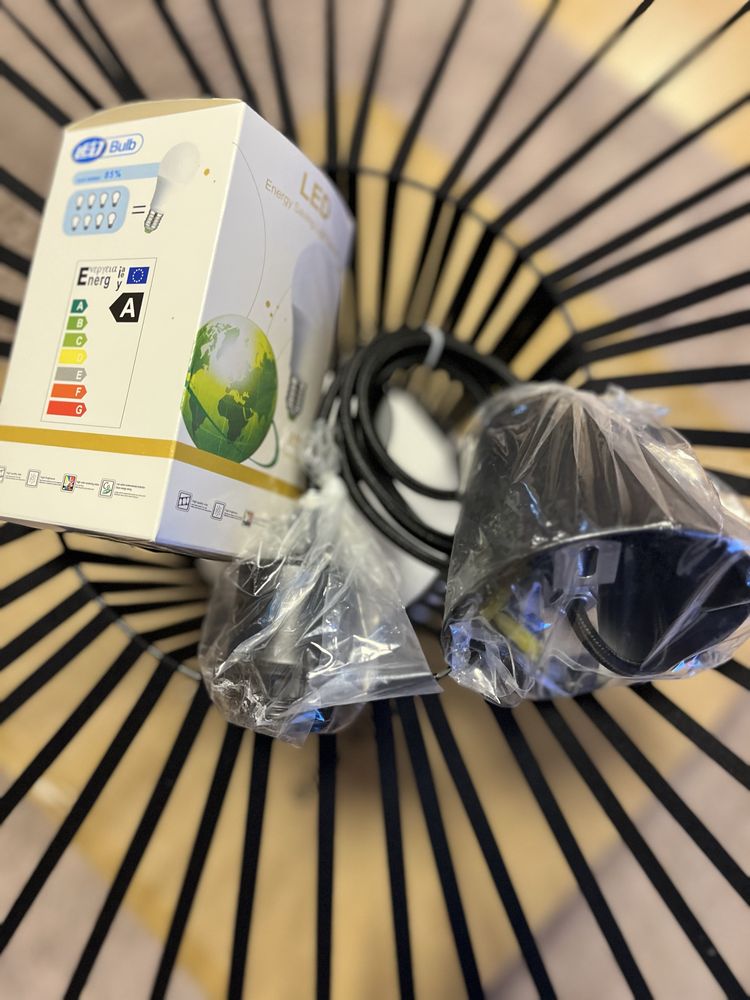 Lampa suspendata in forma de palarie!  NOU nefolosita!