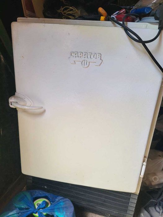 Холодильник Сотилади холати зур