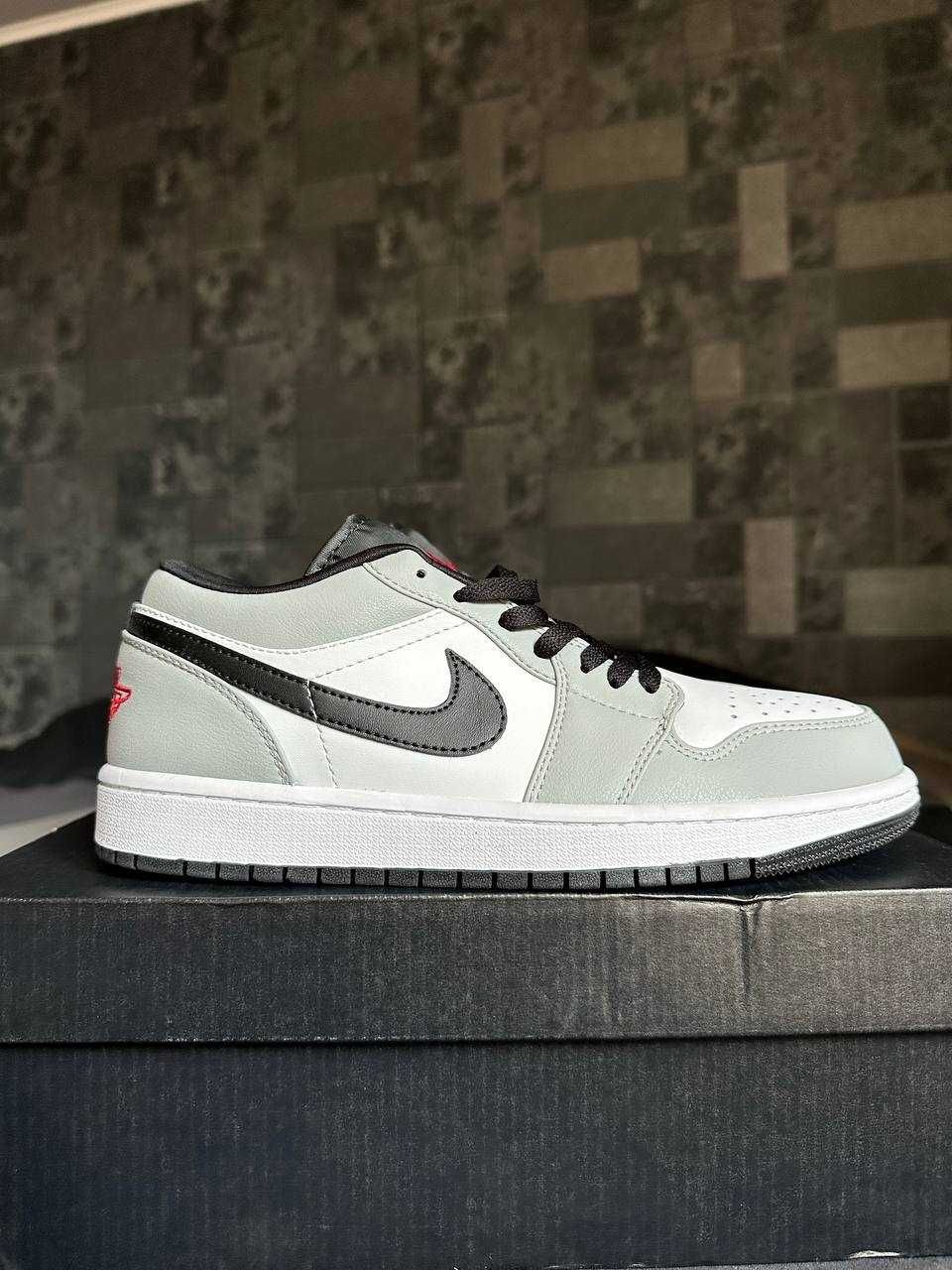 Nike Air Jordan 1 Low 42 Light smoke gray