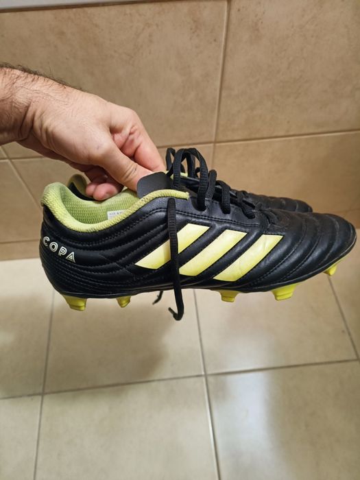 Ghete cu crampoane Adidas fotbal