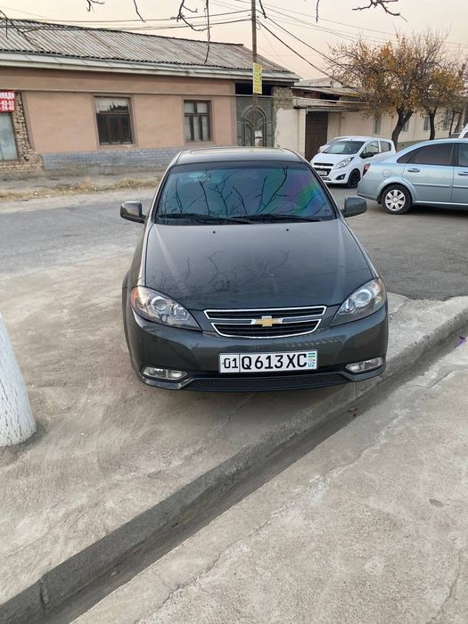 Jentra lacetti сотилади