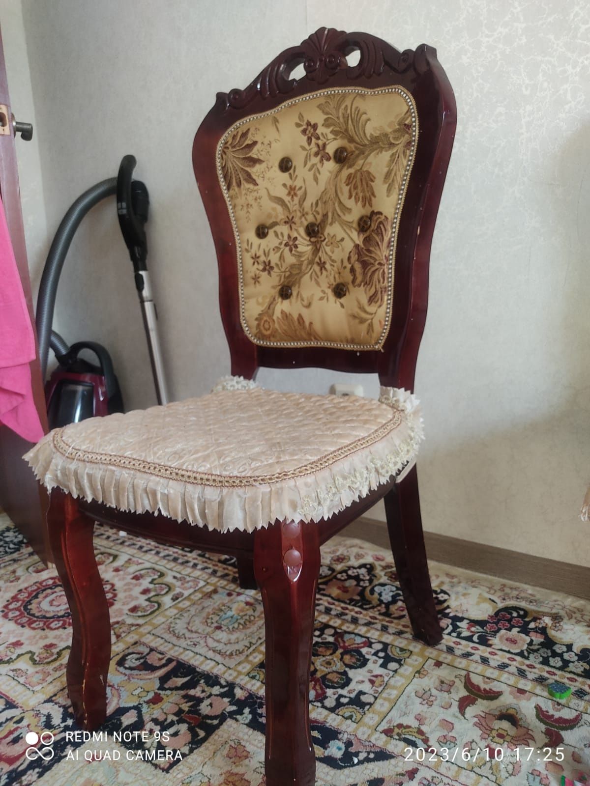 Стулья для гостиной