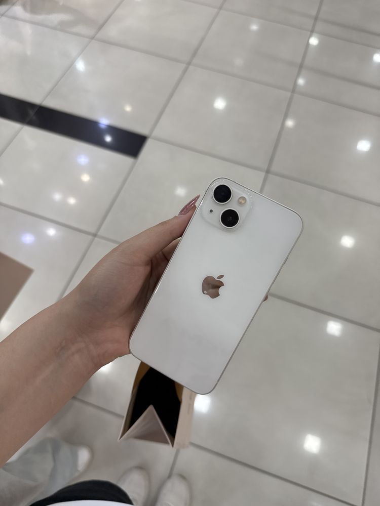 Iphone 13,в белом цвете,128гб