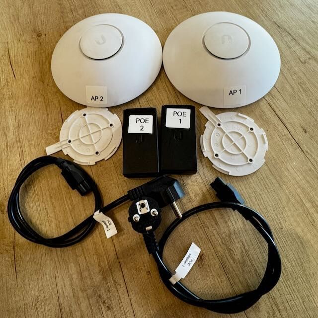 2x Access Point Unifi AP AC Long Range + Cloud Key Gen2 SIGILAT