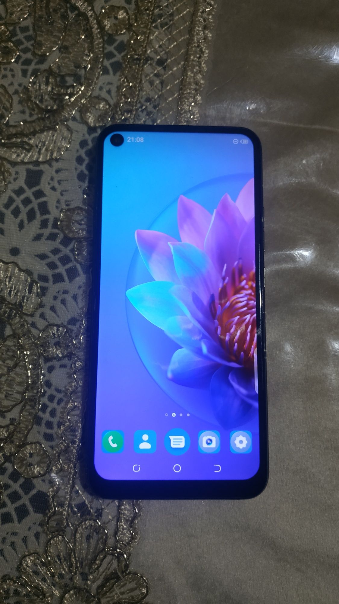Techno camon 15 сотилади