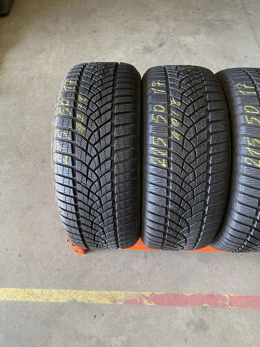 Anvelope iarna 215/50/17 Goodyear Ultra Grip Performance 215 50 17 R17