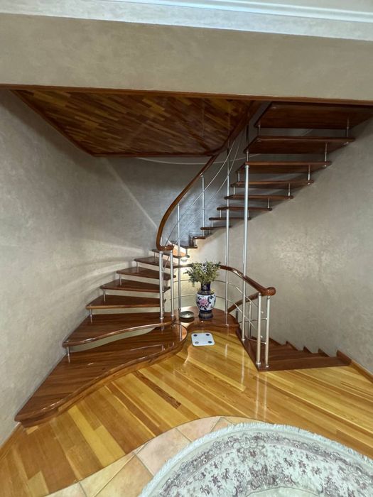 Срочно Сдается Яккасарайский р-н шикарный больщой дом