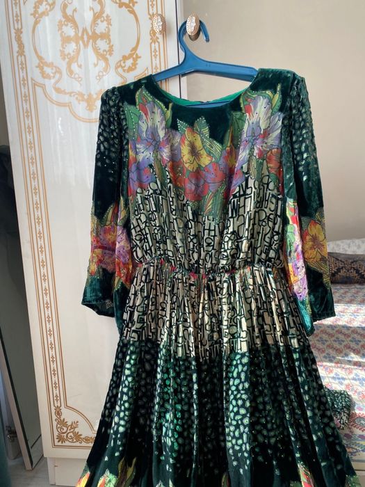 Әдемі панбархат көйлек сатылады