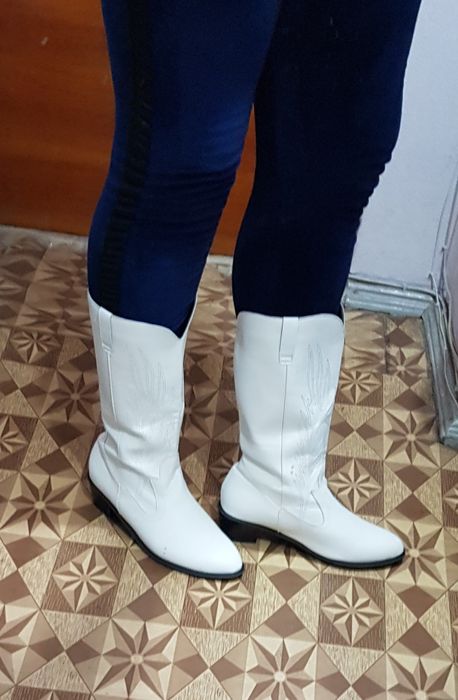 Продам женские сапоги."Казачки",демисизонные  на флисе.