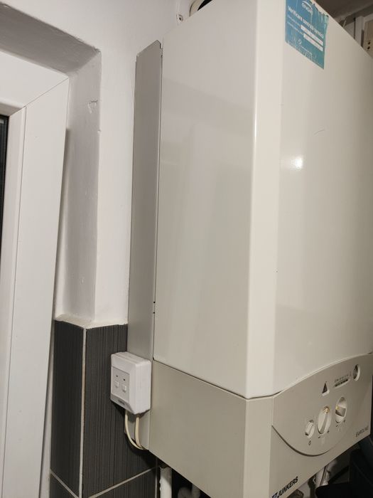 Vând centrala Bosch Junkers