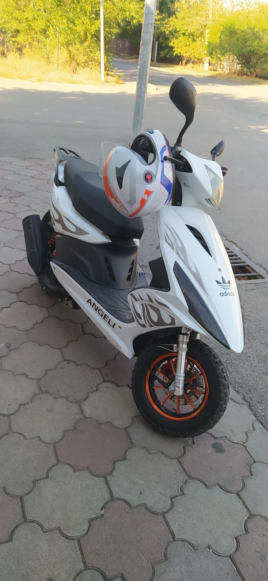 Продам мотоцикл  почти новый