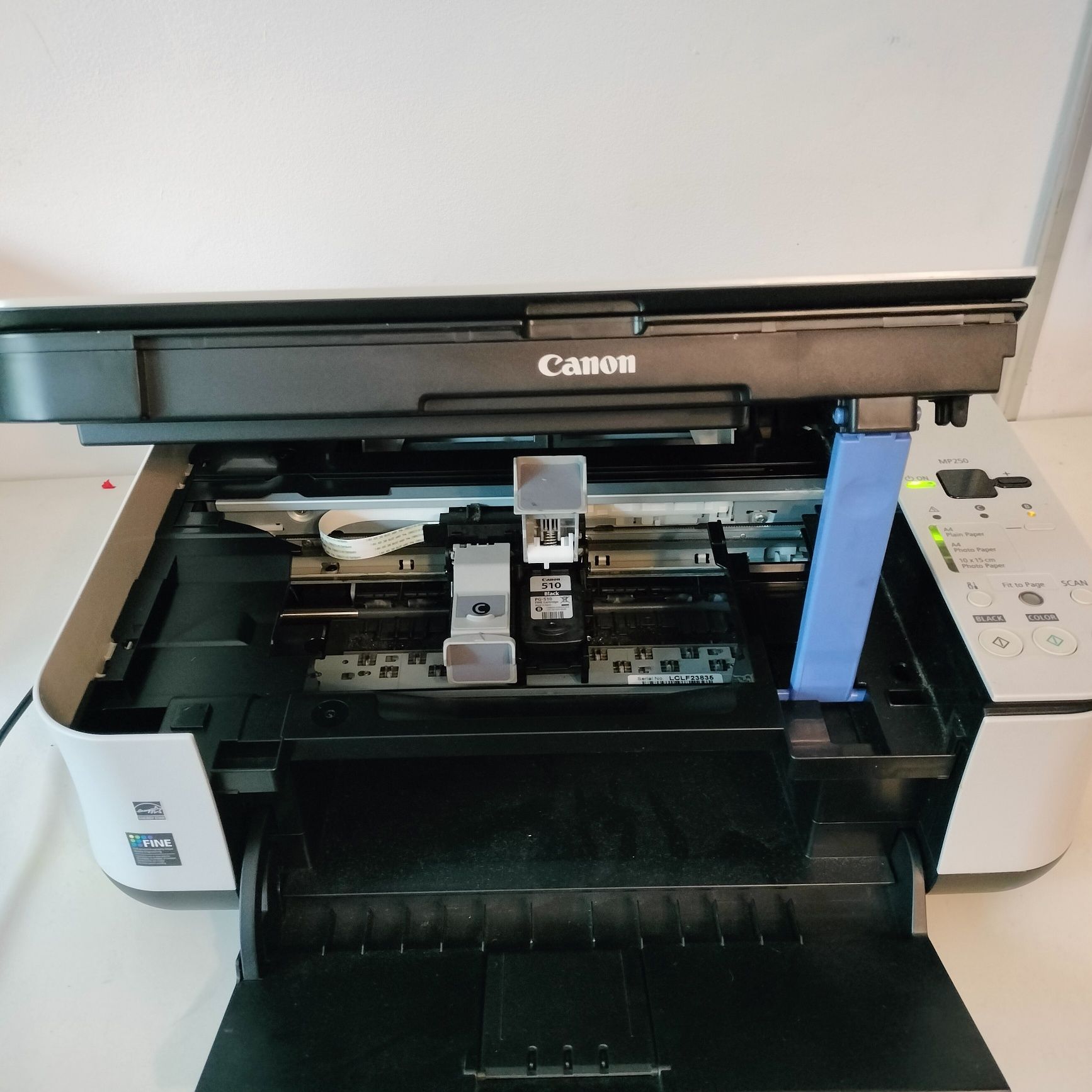 Vând imprimantă multifuncțională CANON MP 250