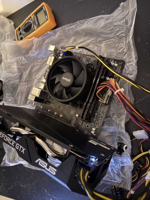 PC Gaming ryzen 3 2200g