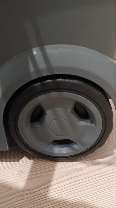 Моющий пылесос Karcher Puzzi 10/1