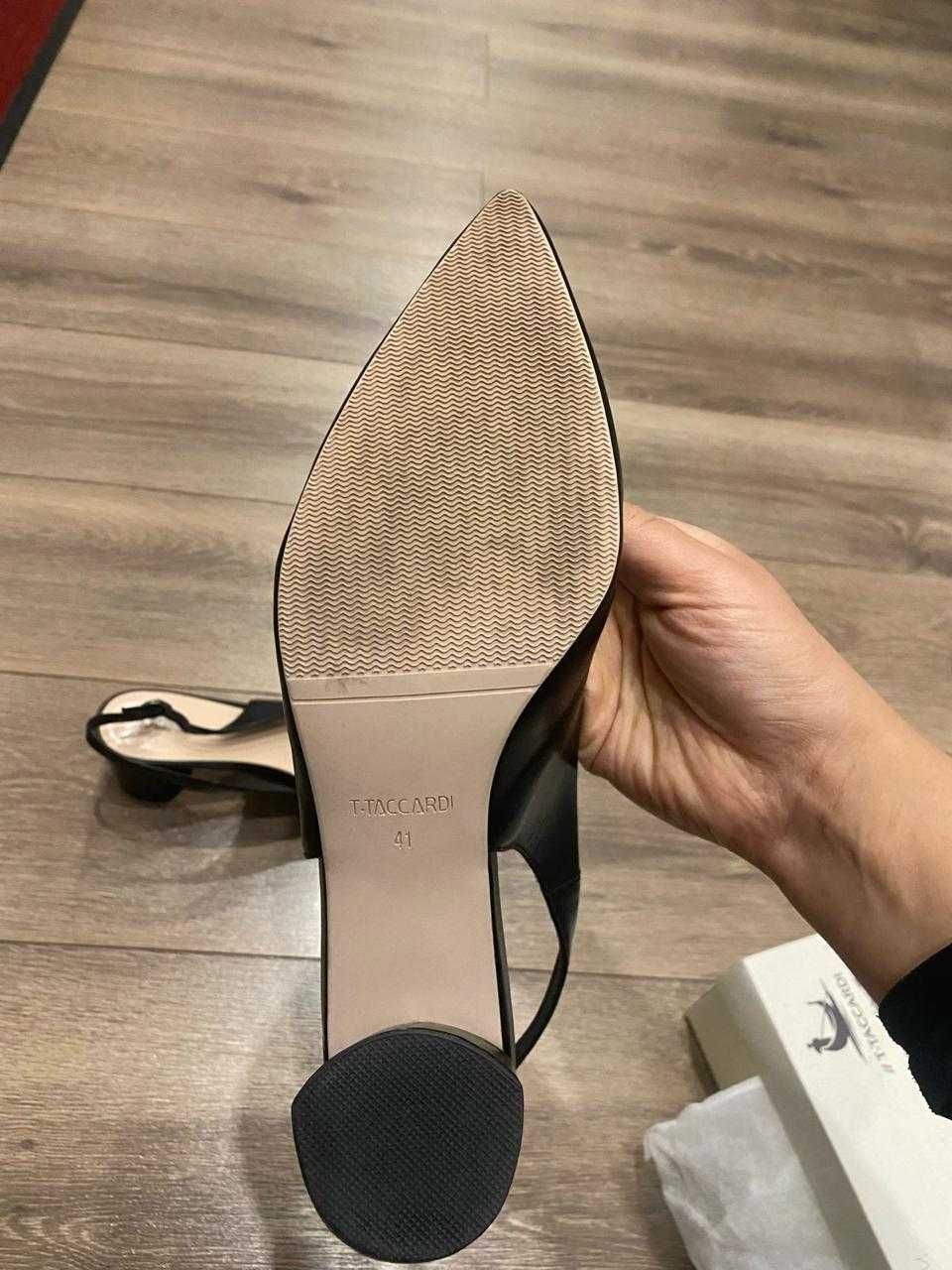 Женские туфли на каблуке