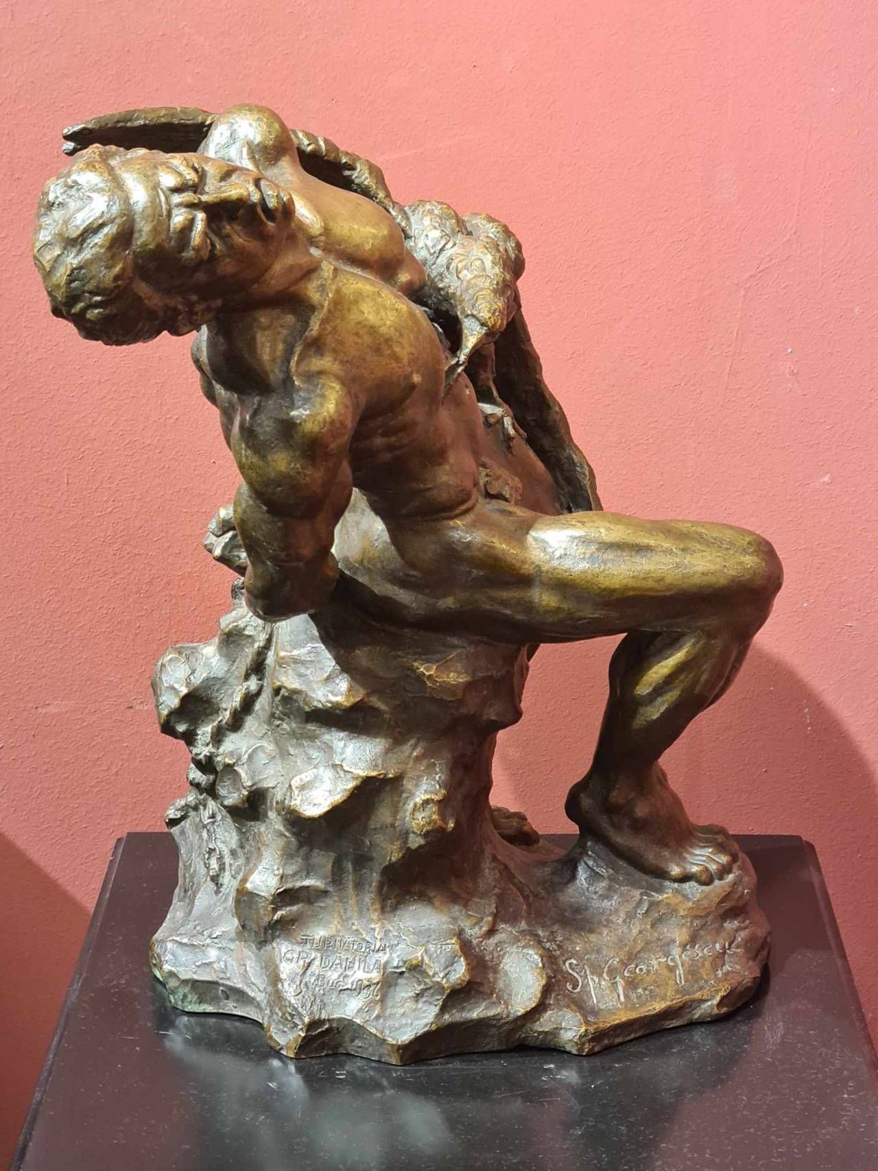 Sculptura din bronz patinat, Spiridon Georgescu, ``Prometeu atacat de