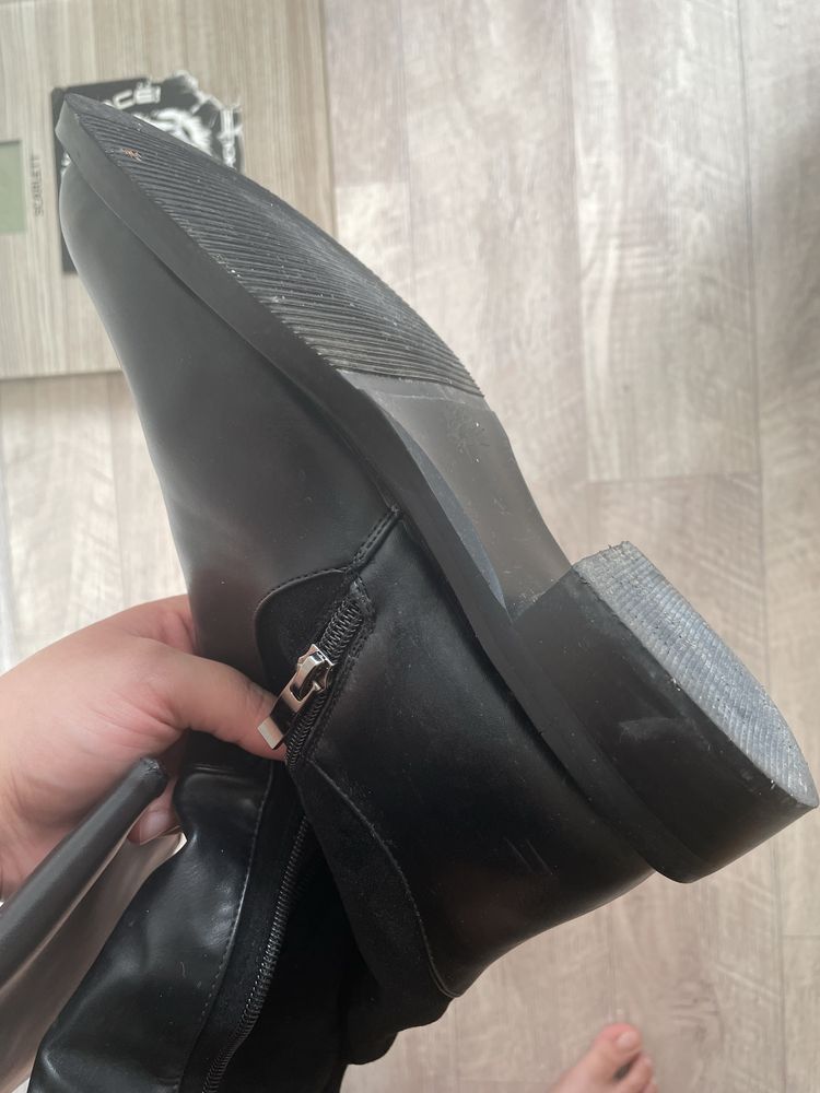 Продам женские зимние ботфорты