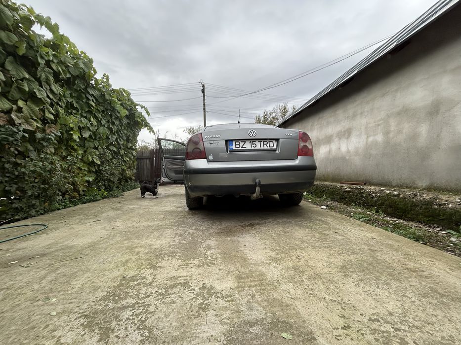 Vând Volkswagen Passat B5.5