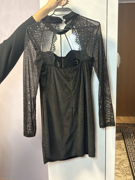 Мини Рокля – Кадифе и Прозрачна Дантела (S/M)