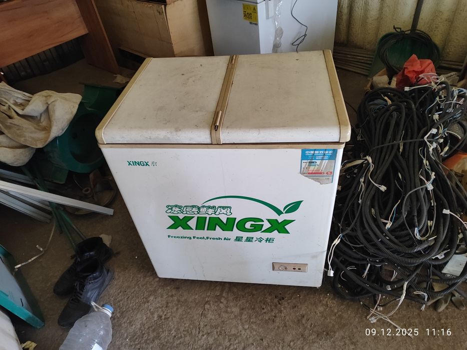 Продам морозилку 145 литров