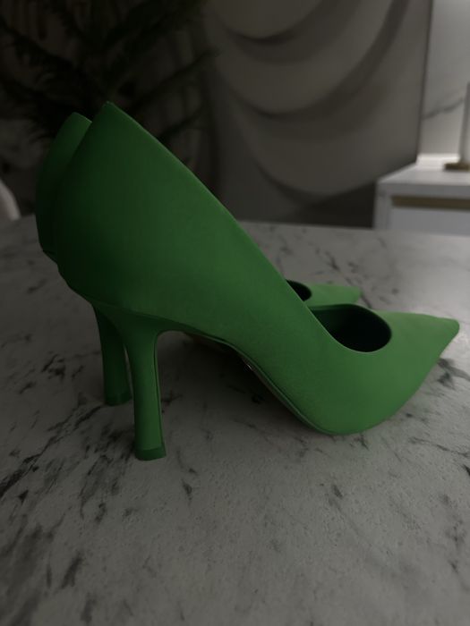 Pantofi stilleto zara cu toc cui