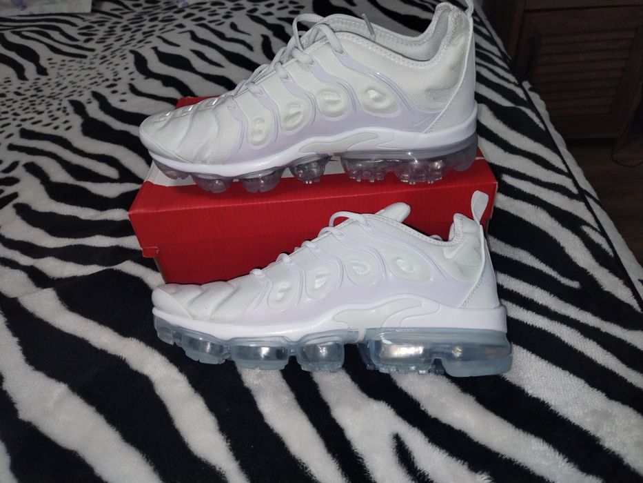 Nike vapor max noi in cutie