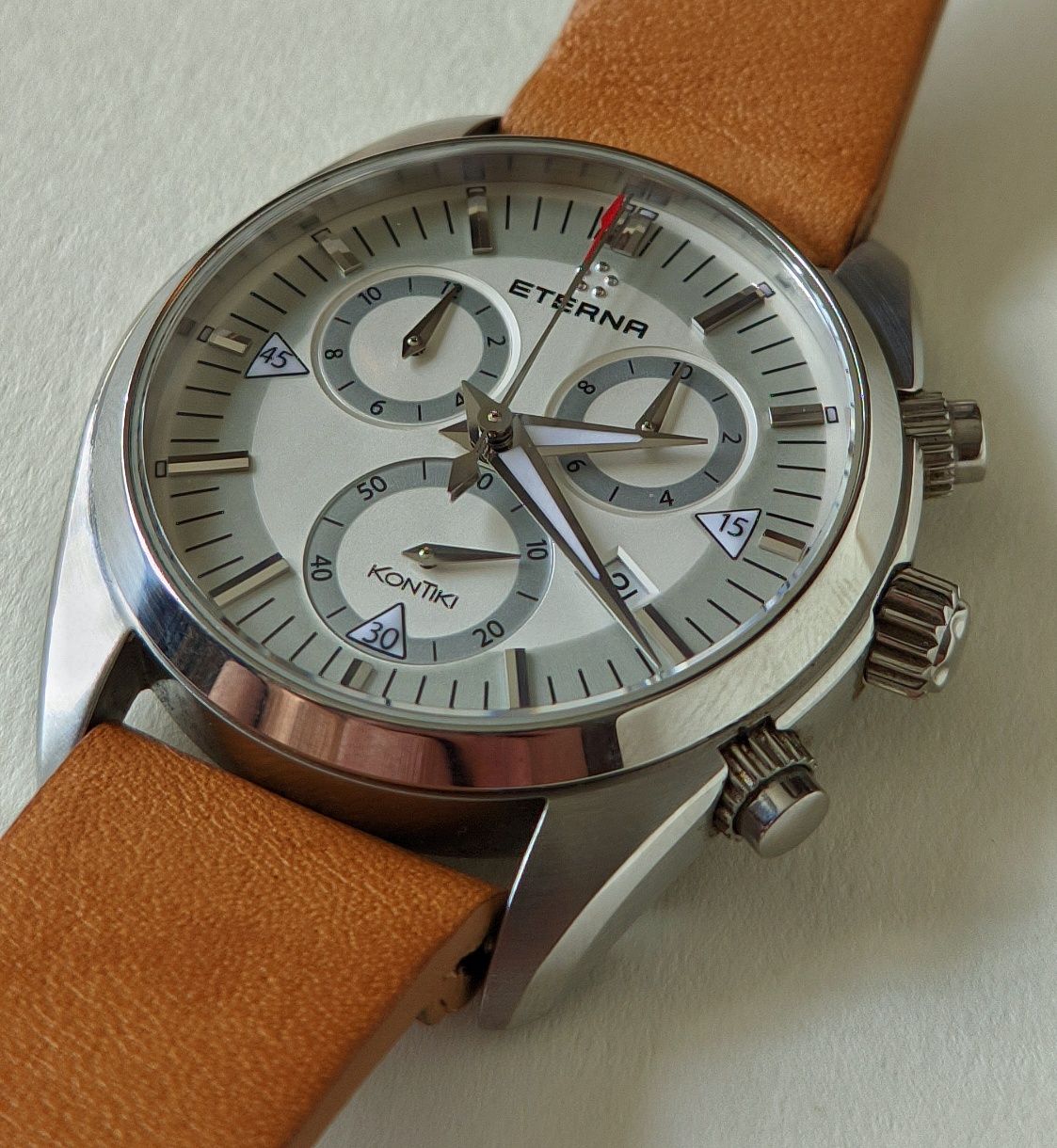 Легендарный дайвер Eterna KonTiki Chronograph.