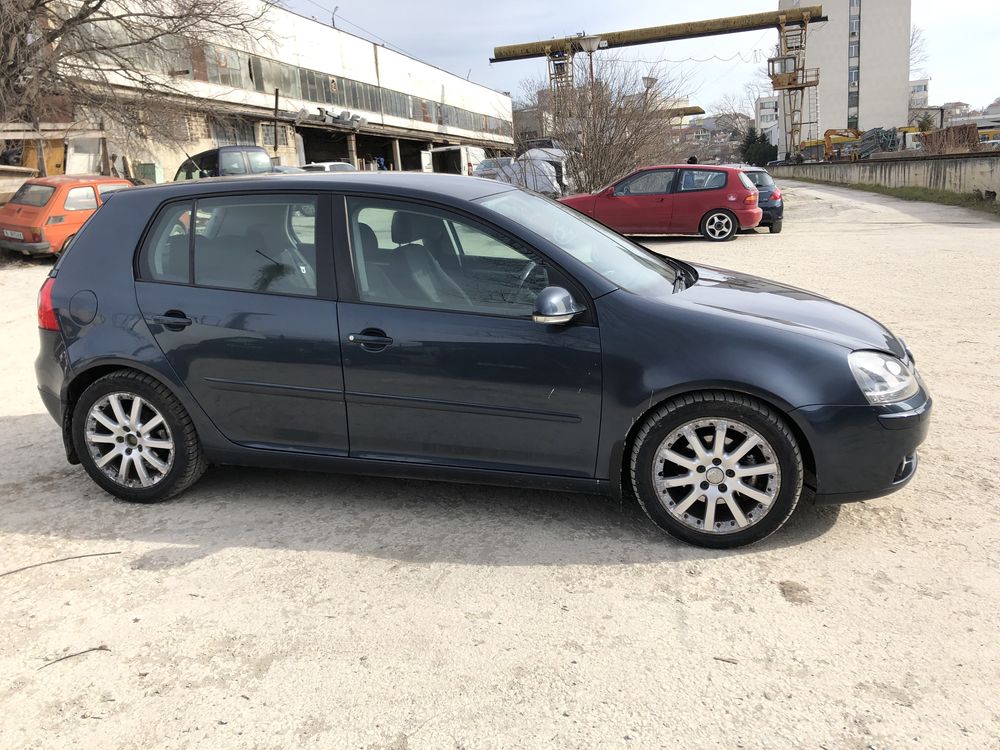 Фолксваген Голф 5 2005г 140кс 90кс/ VW Golf 5 2.0TDI DSG 1.4fsi