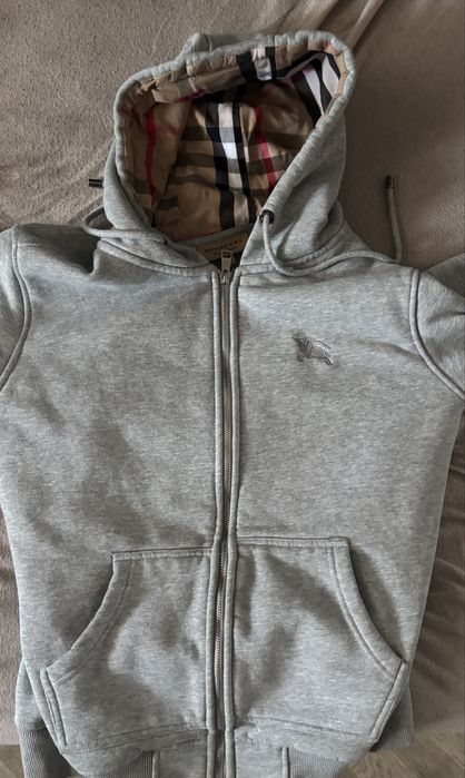 Burberry zipper