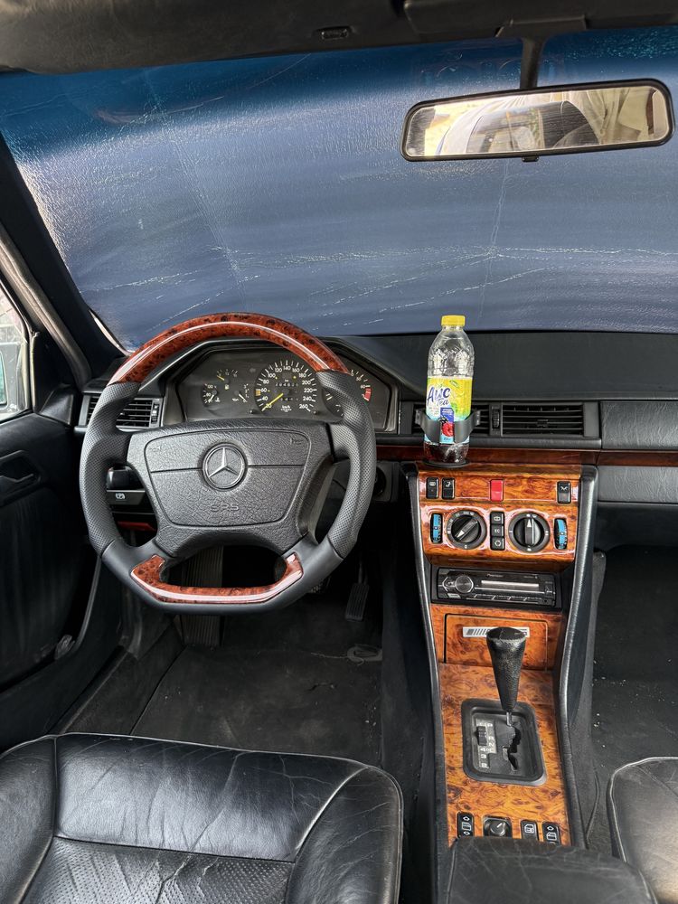 Mercedes benz w124 e320
