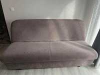 Canapea de culoarea mov