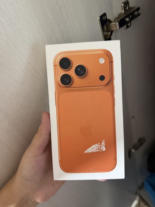Iphone 17 pro продаю
