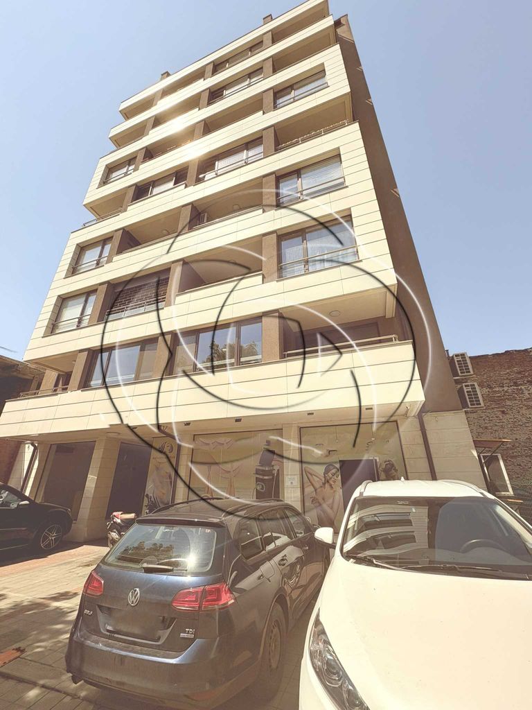 Дава се под наем Магазин в София, Зона Б-18 - 110 кв.м за 1000 € - Снимка #1