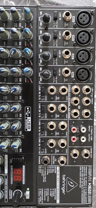 Mixer Behringer Xenyx X1622USB