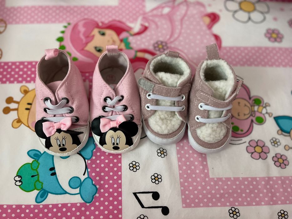 Бебешки обувки за момиче