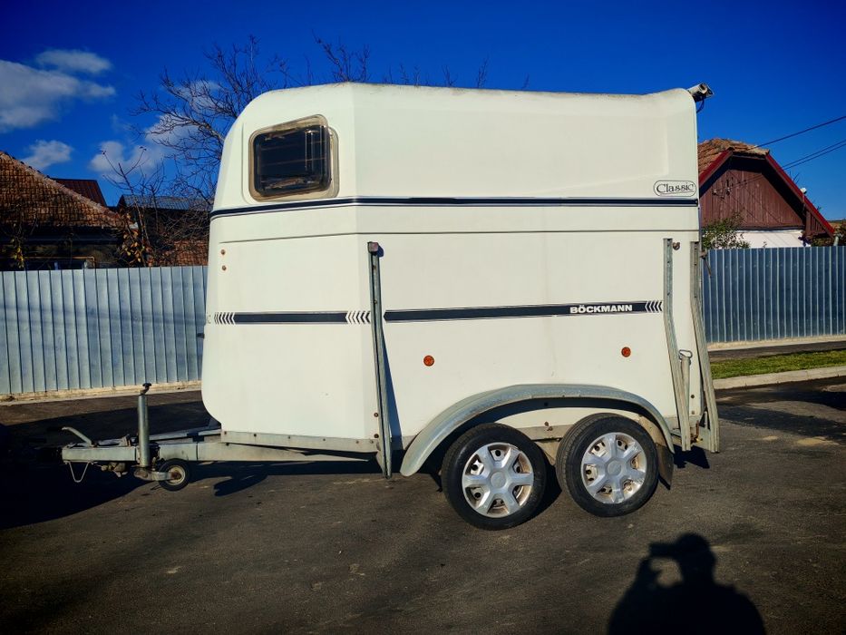 Remorcă transport animale / cai