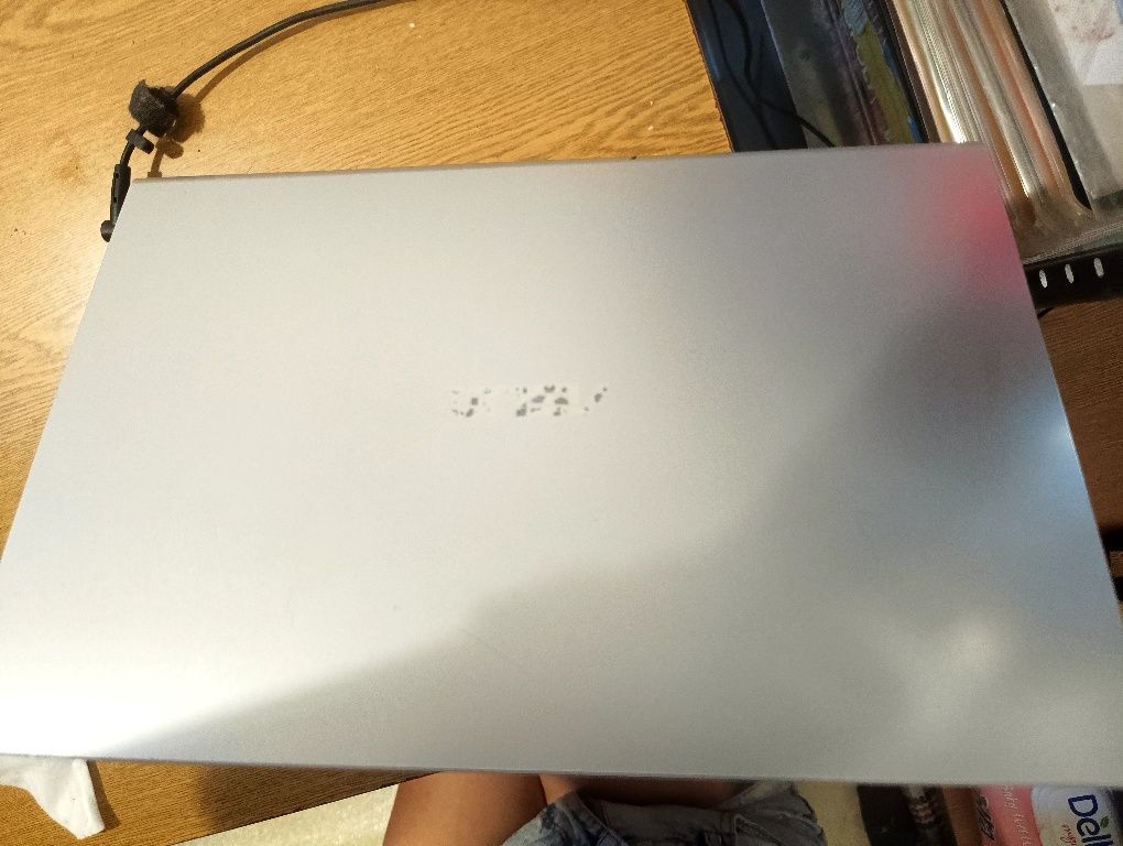 Продавам лаптоп Asus X415e