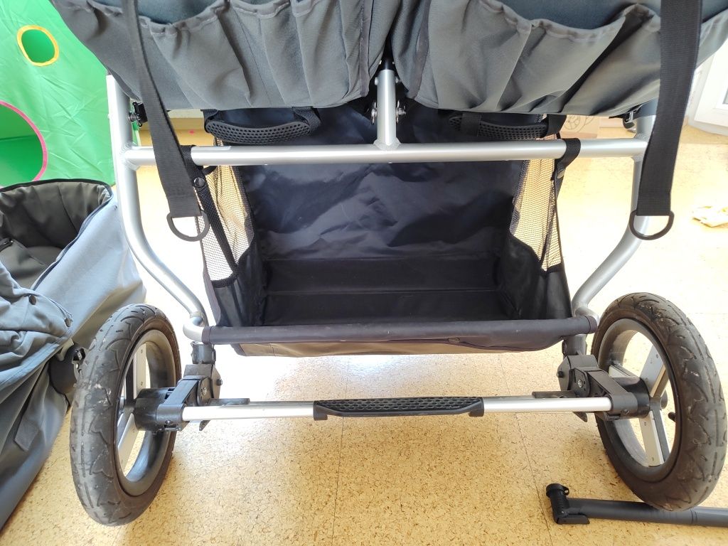Детска количка за близнаци BUMBLERIDE