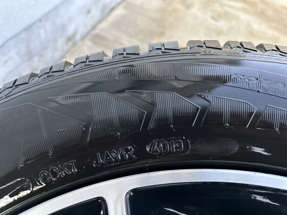 4 Roti RENAULT 5x114,3 R17 cu anvelope de iarna GoodYear 215/60/R17