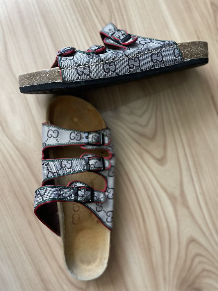 GUCCI / мъжки чехли 42,5