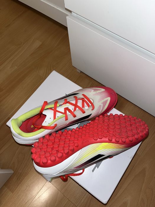 Ghete fotbal Messi F50 TF 43 1/3
