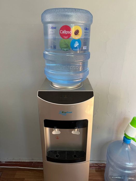 Продам куллер для воды в хорошем состоянии